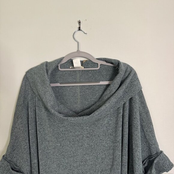 Easel Women's Oversized Cowl Neck Short Sleeve Sweater Size 1X NEW!! - Picture 5 of 7